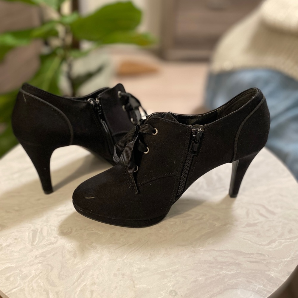 Jellypop Black Ankle Booties